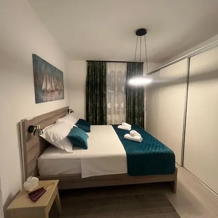 Tea Apartment *